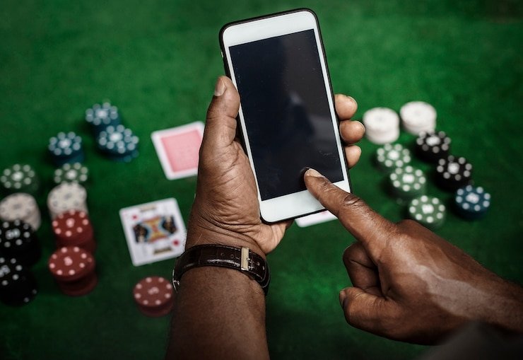 Fitur analisis dan prediksi redmitoto